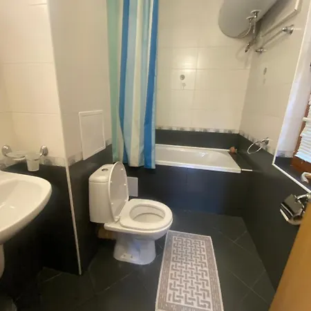 Lavish, Poolside 2 Bed At Garden Of Eden Apartament Święty Włas