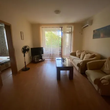 Apartman Lavish, Poolside 2 Bed At Garden Of Eden