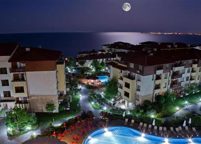 Lavish, Poolside 2 Bed At Garden Of Eden *