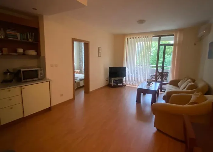 Апартамент Lavish, Poolside 2 Bed At Garden Of Eden *